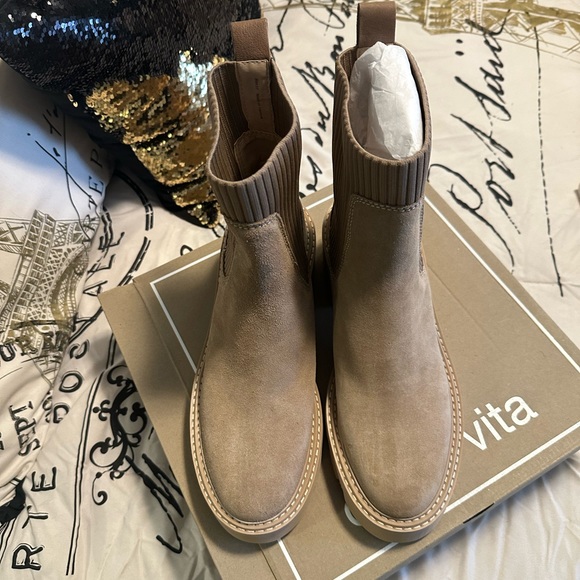 Dolce Vita boots - Picture 4 of 6